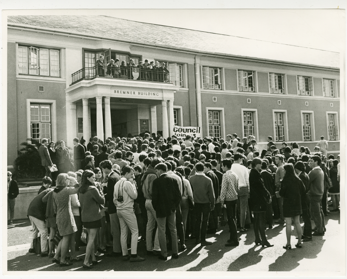 New history of UCT under Apartheid shines a light on archival sources